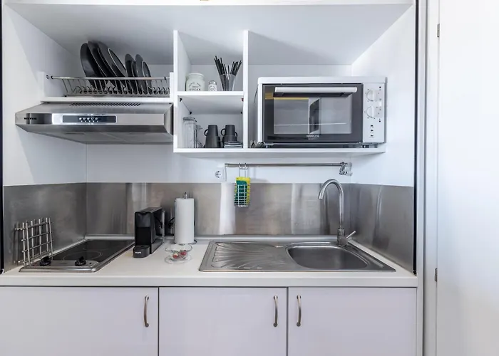 Raise Avocado * 塞萨洛尼基